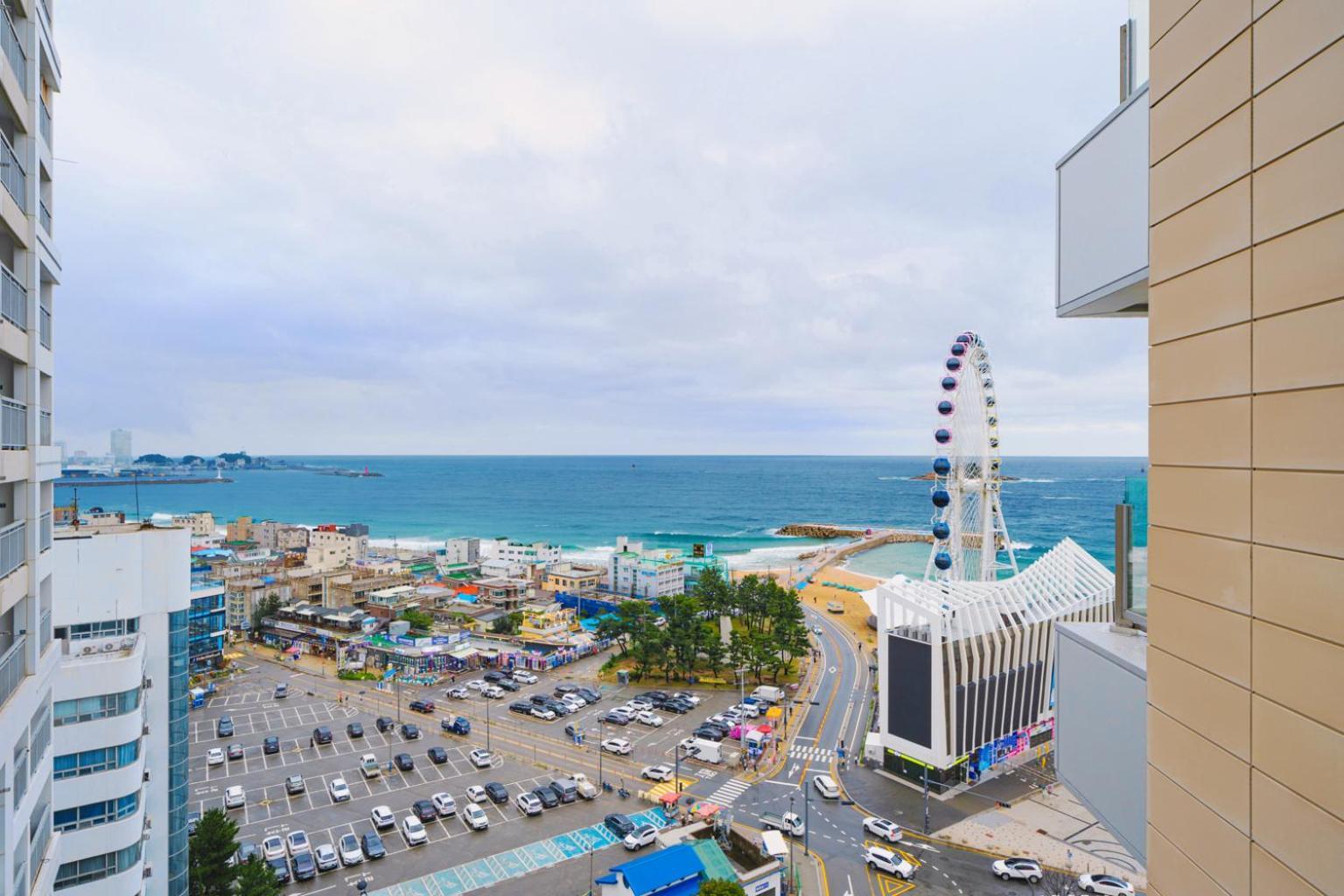 Le Collective Sokcho Beach Apartment Exterior photo