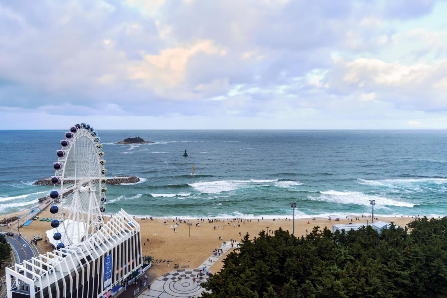 Le Collective Sokcho Beach Apartment Exterior photo