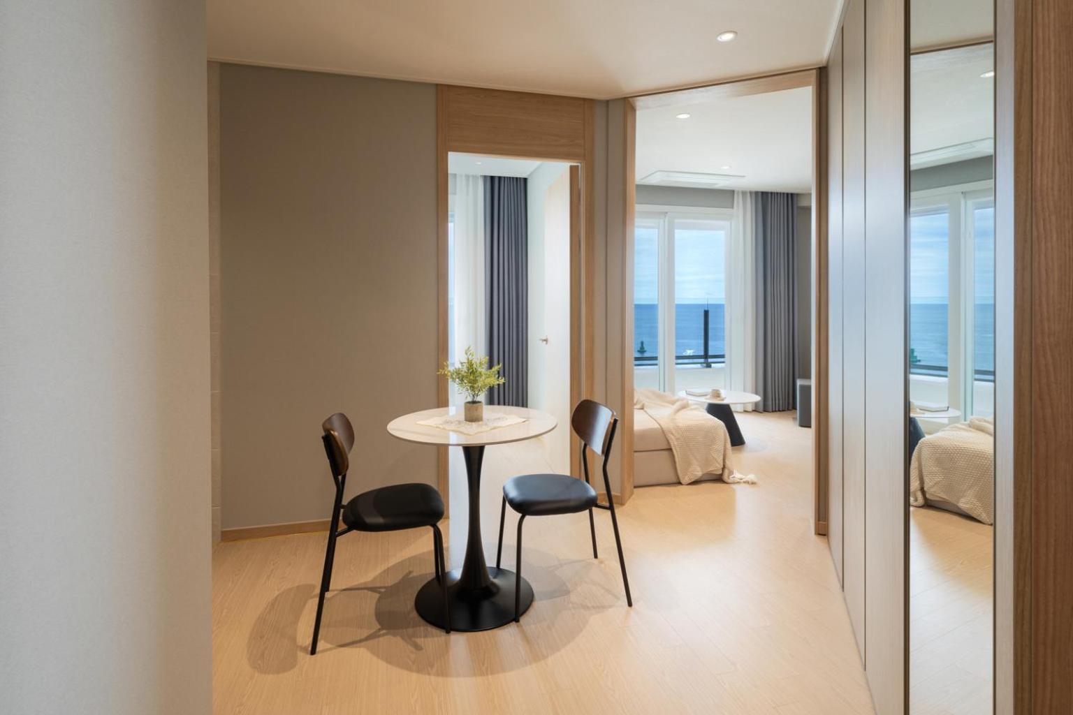 Le Collective Sokcho Beach Apartment Exterior photo